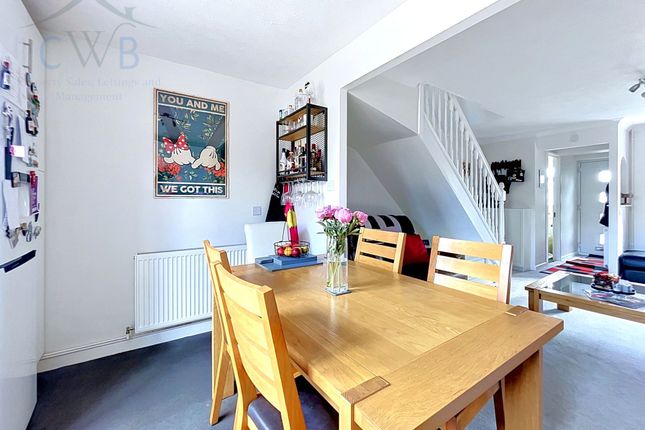 11 Willowside, Snodland photo 4