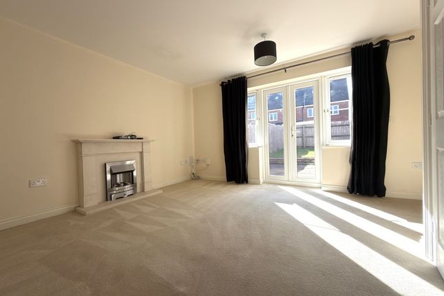 Leconfield Drive Kingsway, Gloucester photo 3