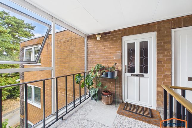 9 Chetwynd Gardens Stafford Road, Cannock photo 3