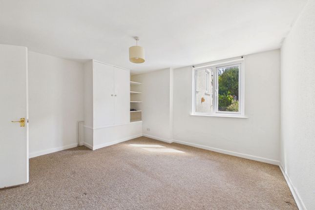 Flat 4, 38 High Street, Crediton photo 3