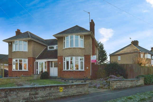 Semi-detached house for sale in Stacey Avenue, Wolverton, Milton Keynes