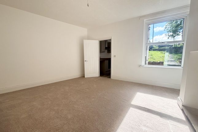 43, Whittington Hill, Chesterfield photo 4
