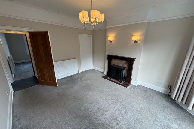 74, Willowbrae Avenue, Edinburgh photo 3