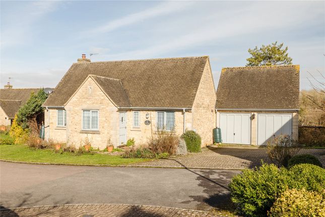 Detached house for sale in Orchard Rise, Burford, Oxfordshire