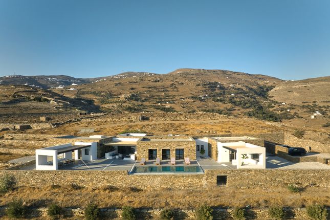 Villa for sale in Agia Varvara, Tinos, Cyclade Islands, South Aegean, Greece