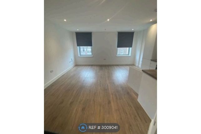 Flat, High St, Colchester photo 3