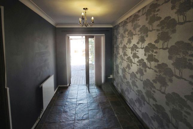 34 Chetwynd Park, Cannock photo 5