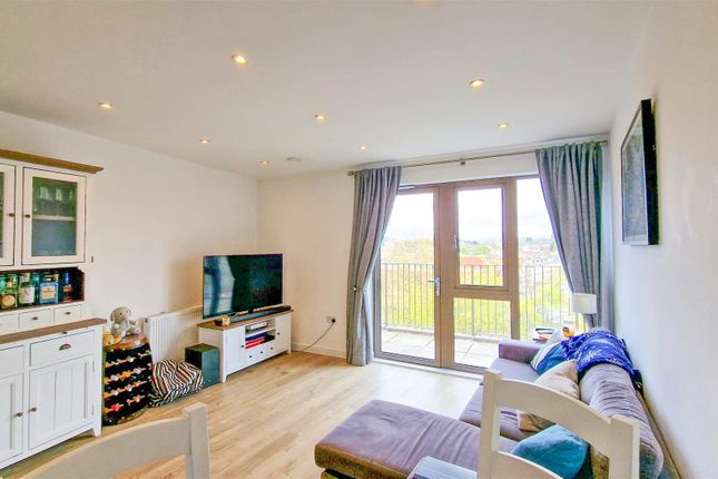 Flat for sale in Ikon House, Purley Way, Croydon