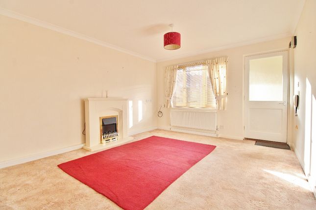 9, Hamble Court, Stubbington photo 3