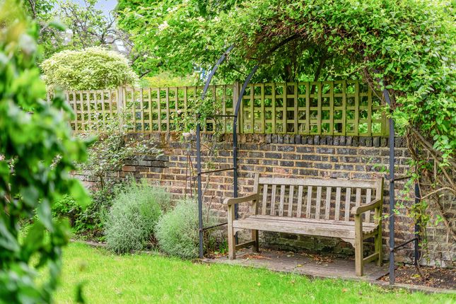 18, Lonsdale Road, London photo 4