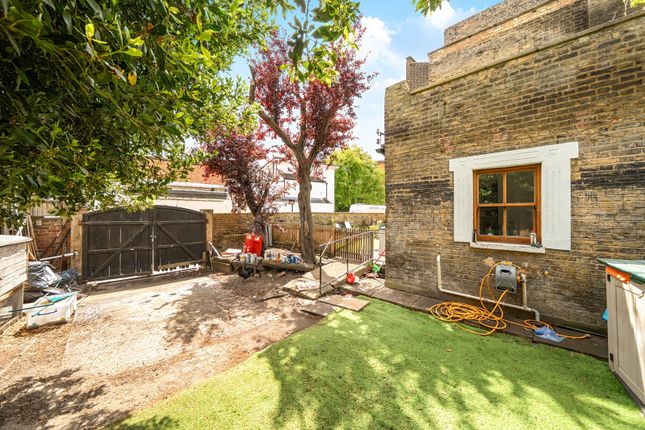 43, Southampton Way, London photo 4