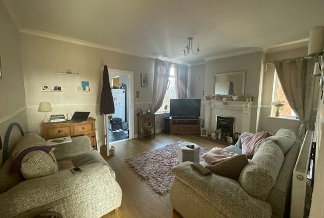 163, Sutton-in-Ashfield photo 3