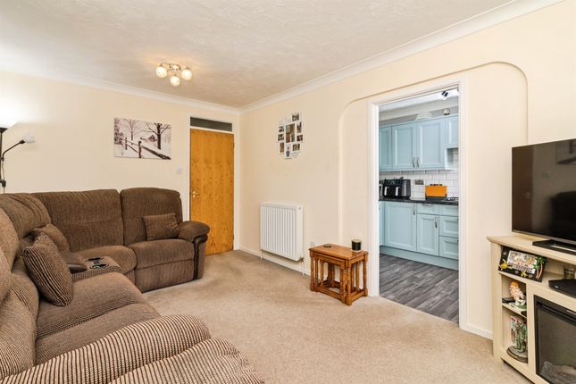 18, Adrian Court, Alexandra Road, Lowestoft photo 4