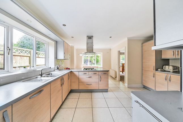 23 Pembury Road, Havant photo 3