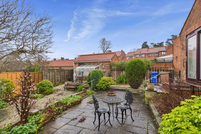 8, Bacchus Lane, South Cave photo 3