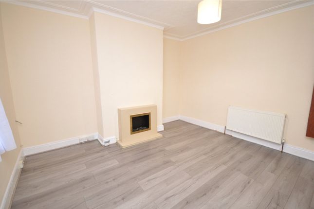 13, Recreation Crescent, West Yorkshire photo 3