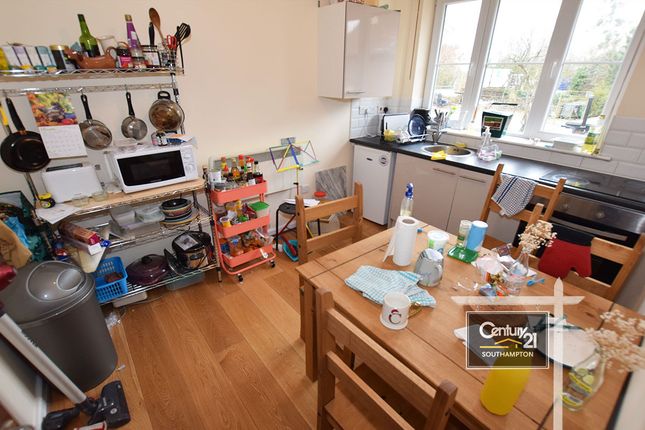Thumbnail Flat to rent in |Ref: R152287|, Portswood Road, Southampton
