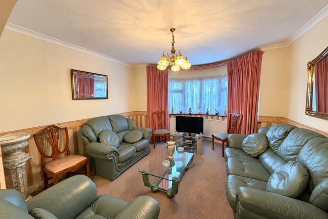 Okehampton Crescent, Welling photo 3