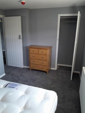 Room 4, 10, Antrobus Road, Salisbury photo 2