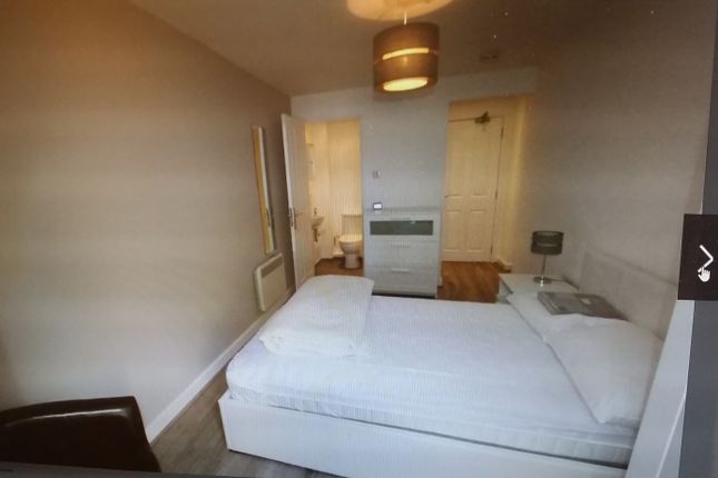 Room 2, 519, Canterbury Way, Stevenage photo 5