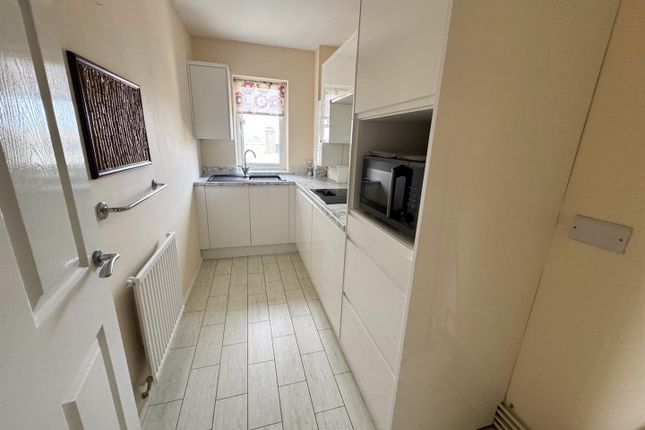 Flat 23, Llys Yr Hen Ysgol, Aberystwyth photo 2