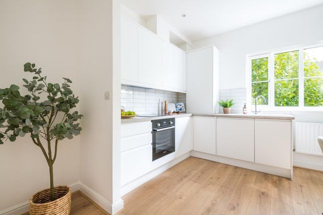 Flat 6, 46, Kelly Avenue, London photo 4