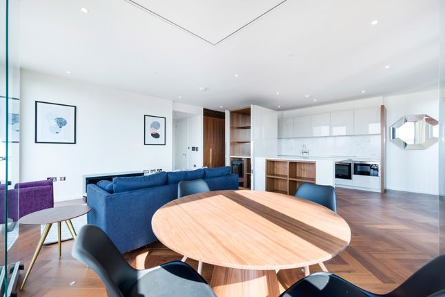 Flat to rent in New Union Square, London