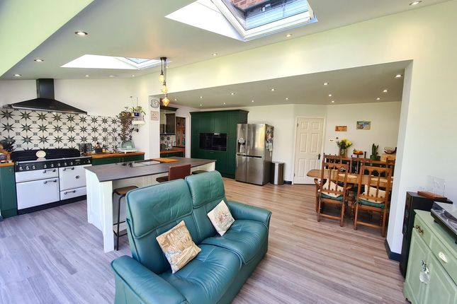 3, Chiltern Close, Southampton photo 4