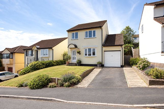 3-bed detached on Moor View Drive, Devon, £350,000