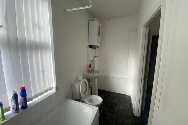 Flat 1, 46, Wadham Road, Bootle photo 4