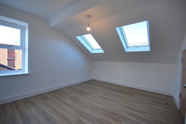 Thumbnail Flat to rent in Osborne Road, Levenshulme, Manchester