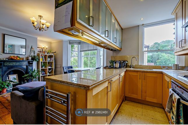 Flat C, Lyndhurst Grove, London photo 4