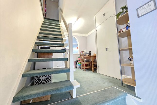 33, Well Street, Devon photo 4