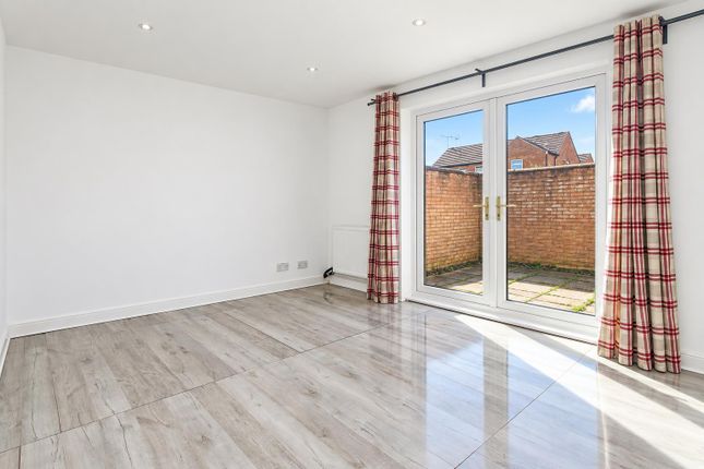 11, Carlina Place, Milton Keynes photo 5