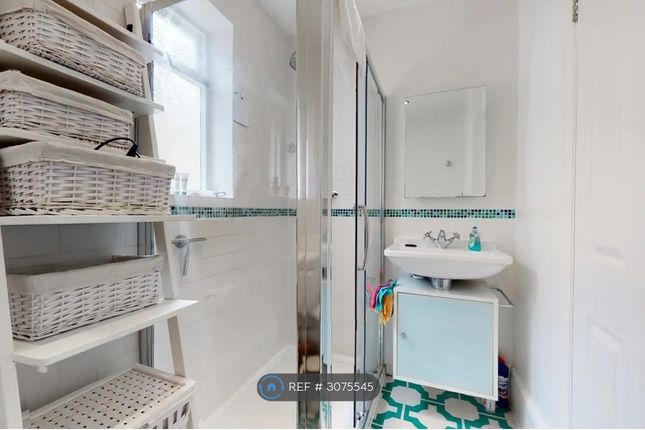 B Inderwick Road, London photo 3