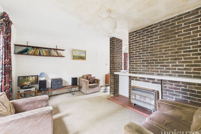 15, Raven Court, Hatfield photo 4