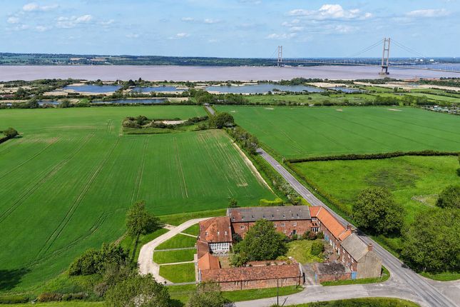 2 The Old Barn Westfield Road, Barton-Upon-Humber photo 2