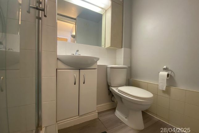16 Keswick Court, Stoke Road, Slough photo 4