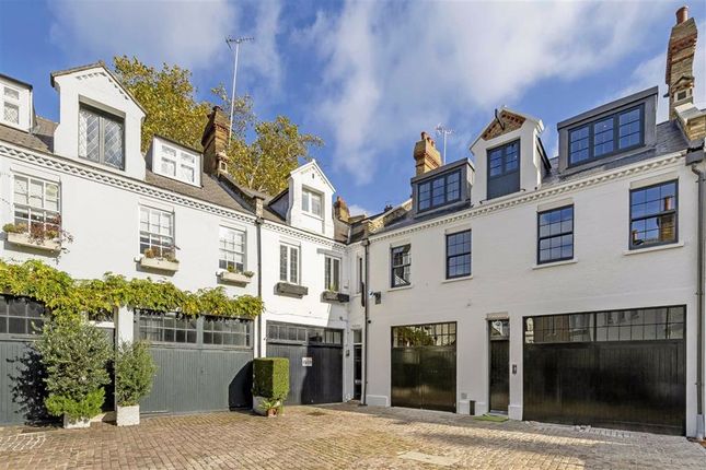 Thumbnail Terraced house to rent in Pont Street Mews, London