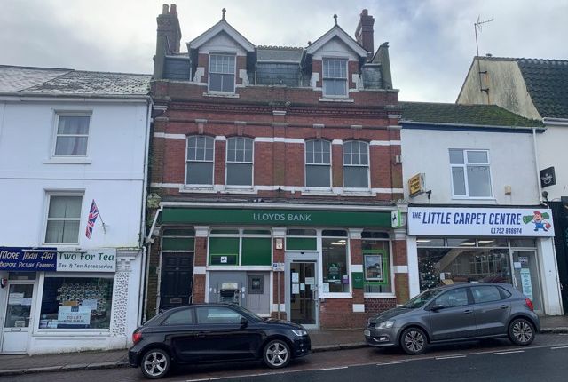 Retail premises to let in 67-69, Fore Street, Saltash, Cornwall