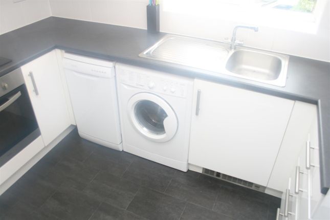 Flat for sale in Poppleton Close, Coventry