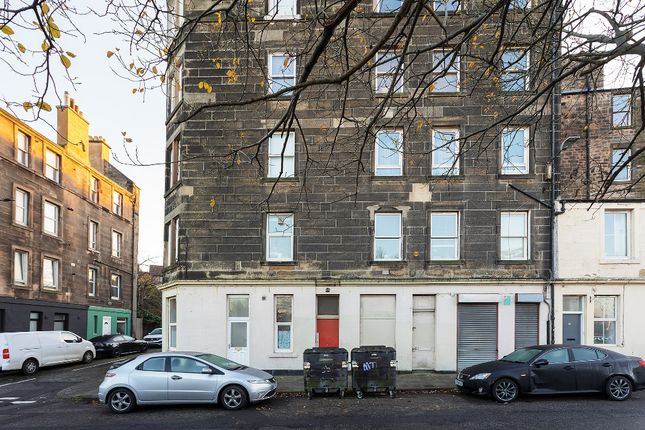 Thumbnail Flat to rent in Lindsay Road, Newhaven, Edinburgh