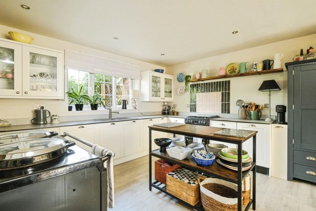 16, Upper Field Close, Hereford photo 4