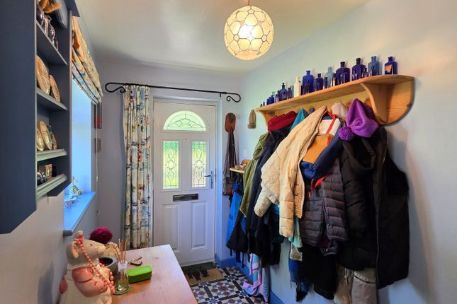4 New Road, Folly Gate, Devon photo 3