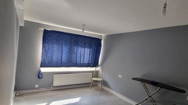 2, 4, Edgar Road, Hounslow photo 3