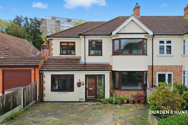 4-bed house on 28 Northumberland Avenue, Hornchurch, £725,000