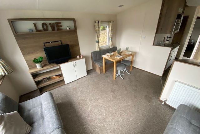 Newhaven Holiday Park, Buxton photo 3