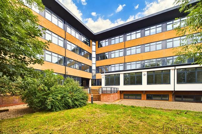 Thumbnail Flat to rent in London Road, Staines-Upon-Thames, Surrey