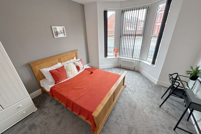 Thumbnail Shared accommodation to rent in Sheil Road, Fairfield, Liverpool
