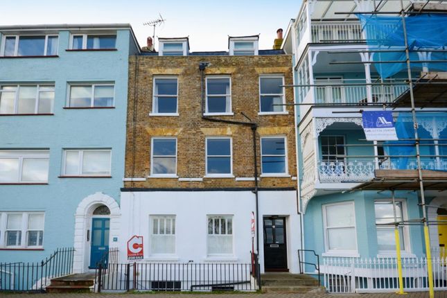Flat for sale in Victoria Parade, Broadstairs, Kent